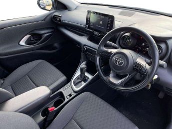 Toyota Yaris 1.5 Hybrid Design 5dr CVT