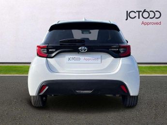 Toyota Yaris 1.5 Hybrid Design 5dr CVT