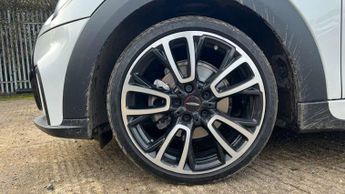 MINI Hatchback 5dr 1.5 Cooper Sport 5dr Auto [Comfort/Nav Pack]