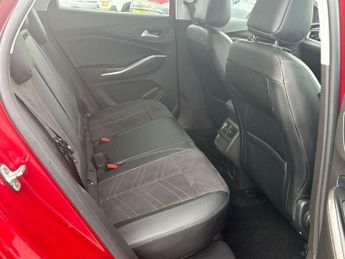 Vauxhall Grandland 1.5 Turbo D Ultimate 5dr Auto