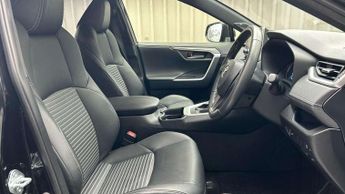 Toyota RAV4 2.5 VVT-i Hybrid Black Edition 5dr CVT 2WD