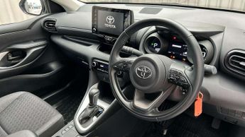 Toyota Yaris 1.5 Hybrid Design 5dr CVT
