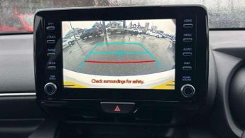 Toyota Yaris 1.5 Hybrid Design 5dr CVT