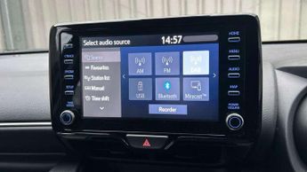 Toyota Yaris 1.5 Hybrid Design 5dr CVT
