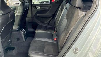 Volvo XC40 Recharge 1.5 T5 Recharge PHEV R DESIGN Pro 5dr Auto