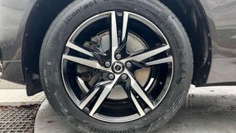 Volvo XC60 2.0 B4D R DESIGN 5dr AWD Geartronic