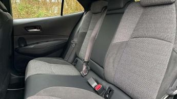 Toyota Corolla 1.8 Hybrid Design 5dr CVT