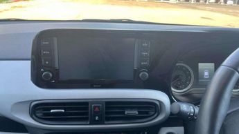 Hyundai i10 1.0 MPi Premium 5dr Auto