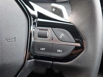 Peugeot 208 1.2 Hybrid 100 Allure 5dr e-DSC6