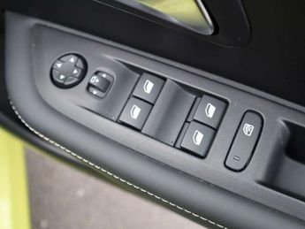 Peugeot 208 1.2 Hybrid 100 Allure 5dr e-DSC6