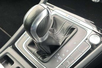Volkswagen Golf 2.0 TSI 300 R 5dr 4MOTION DSG