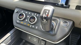 Land Rover Defender 3.0 D200 S 90 3dr Auto
