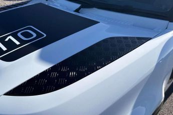 Land Rover Defender 3.0 D250 X-Dynamic SE 110 5dr Auto