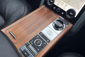 Land Rover Range Rover 3.0 SDV6 Autobiography 4dr Auto