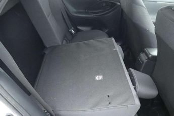 Toyota Yaris 1.5 Hybrid Design 5dr CVT