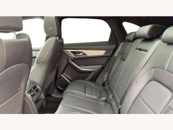 Jaguar F-Pace 2.0 P250 R-Dynamic SE Black 5dr Auto AWD