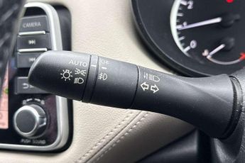 Nissan Micra 1.0 IG-T 92 Tekna 5dr CVT