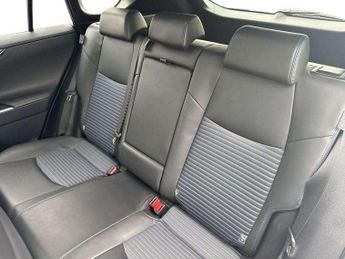Toyota RAV4 2.5 VVT-i Hybrid Dynamic 5dr CVT