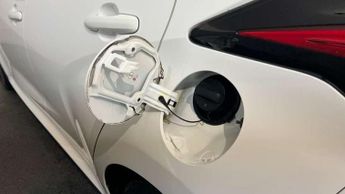 Toyota Yaris 1.5 Hybrid Excel 5dr CVT