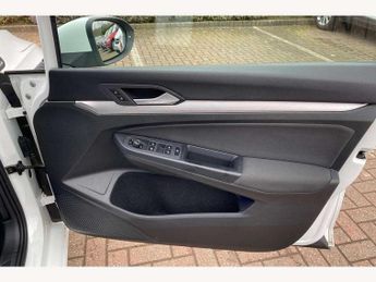 Volkswagen Golf 1.5 eTSI 150 Life 5dr DSG