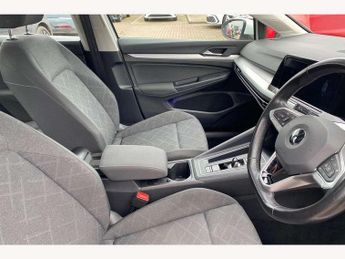 Volkswagen Golf 1.5 eTSI 150 Life 5dr DSG