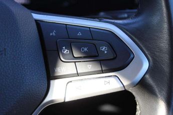 Volkswagen Golf Estate 1.5 eTSI Life 5dr DSG