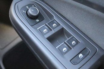 Volkswagen Golf Estate 1.5 eTSI Life 5dr DSG