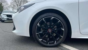 Toyota Corolla 2.0 VVT-i Hybrid GR Sport 5dr CVT