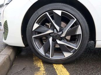 Peugeot 308 1.2 PureTech Allure Premium 5dr EAT8