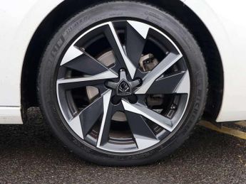 Peugeot 308 1.2 PureTech Allure Premium 5dr EAT8