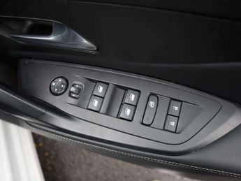 Peugeot 308 1.2 PureTech Allure Premium 5dr EAT8