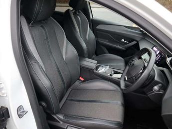 Peugeot 308 1.2 PureTech Allure Premium 5dr EAT8