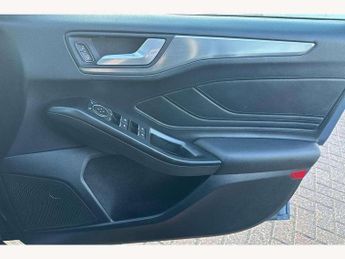 Ford Focus Estate 1.0 EcoBoost 125 Titanium 5dr Auto