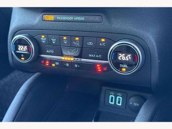 Ford Focus Estate 1.0 EcoBoost 125 Titanium 5dr Auto