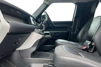 Land Rover Defender 3.0 D250 Hard Top SE Auto [3 Seat]