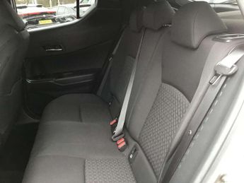 Toyota C-HR 1.8 Hybrid Design 5dr CVT