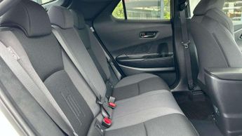 Toyota C-HR 2.0 PHEV Design 5dr CVT