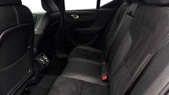 Volvo XC40 2.0 T4 R DESIGN 5dr AWD Geartronic