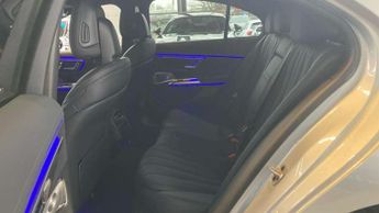 Mercedes-Benz E-Class E300e AMG Line Premium 4dr 9G-Tronic