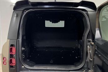 Land Rover Defender 3.0 D250 Hard Top HSE Auto