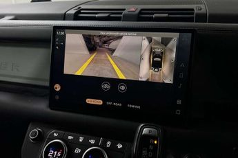 Land Rover Defender 3.0 D250 Hard Top HSE Auto