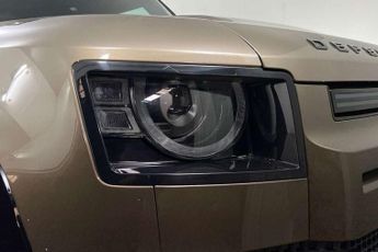 Land Rover Defender 3.0 D250 Hard Top HSE Auto