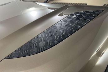 Land Rover Defender 3.0 D250 Hard Top HSE Auto