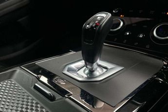 Land Rover Range Rover Evoque 2.0 D200 R-Dynamic SE 5dr Auto