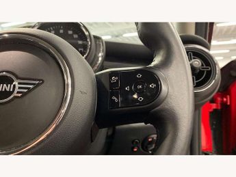 MINI Hatchback 5dr 1.5 Cooper Classic 5dr Auto