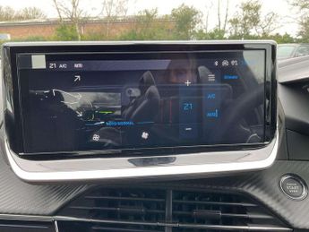 Peugeot 208 1.2 Hybrid 110 GT 5dr e-DSC6