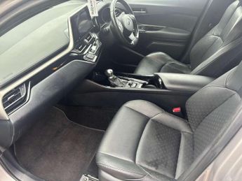 Toyota C-HR 1.8 Hybrid Dynamic 5dr CVT
