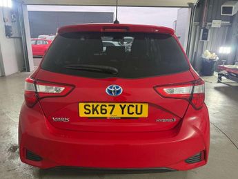 Toyota Yaris 1.5 Hybrid Design 5dr CVT