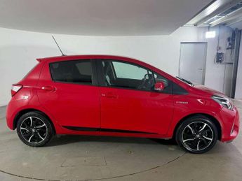 Toyota Yaris 1.5 Hybrid Design 5dr CVT