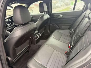 Alfa Romeo Giulia 2.0 Turbo Sprint 4dr Auto